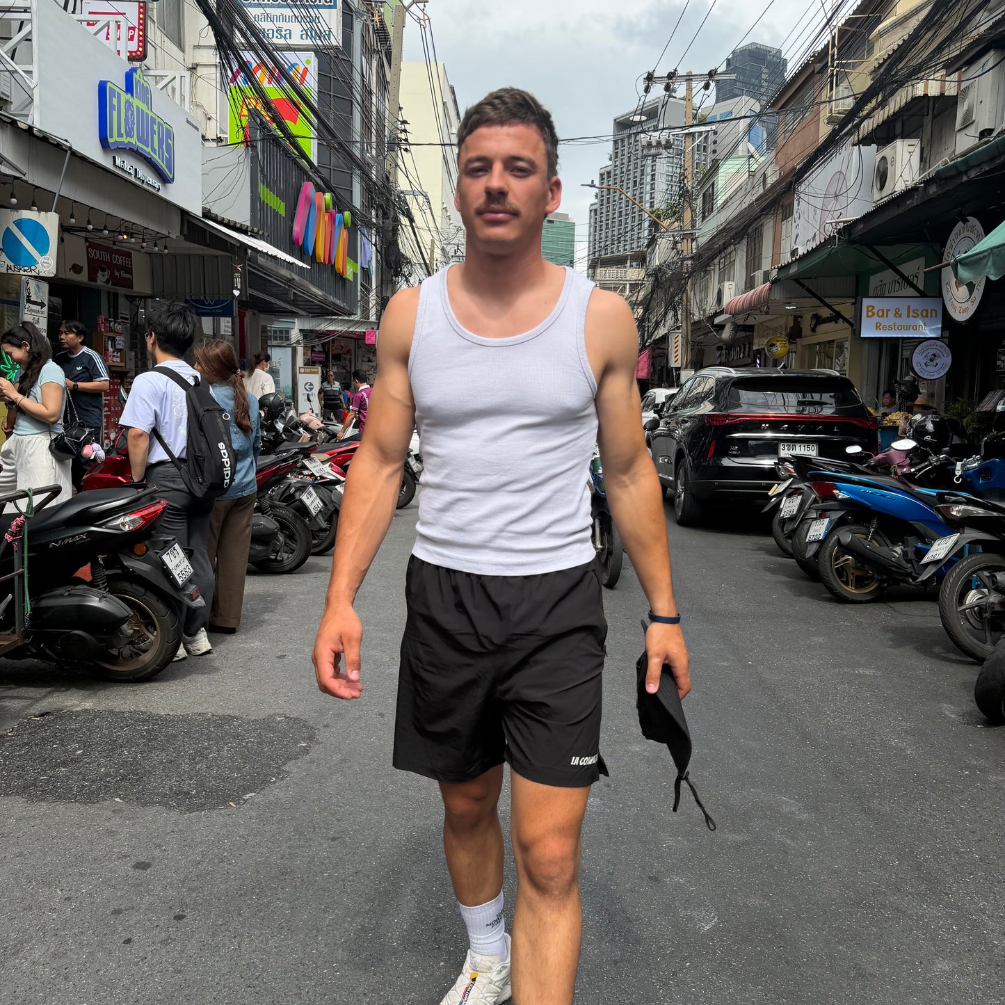 Short de sport (avec poches zippées)
