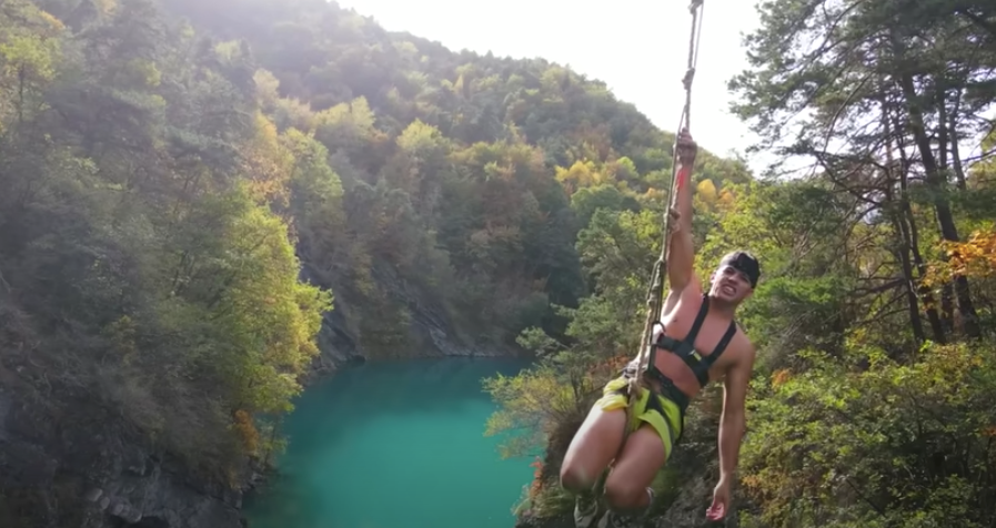 Charger la vidéo : 