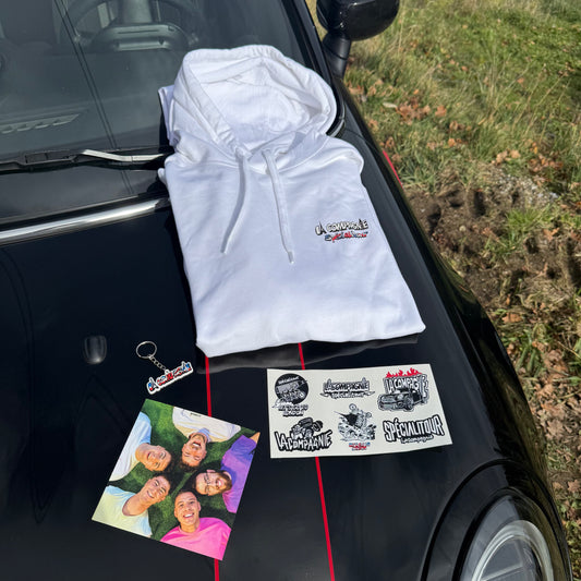 Pack 2 : 1 pull + 1 porte clé + 1 planche d’autocollants = 2 Participations